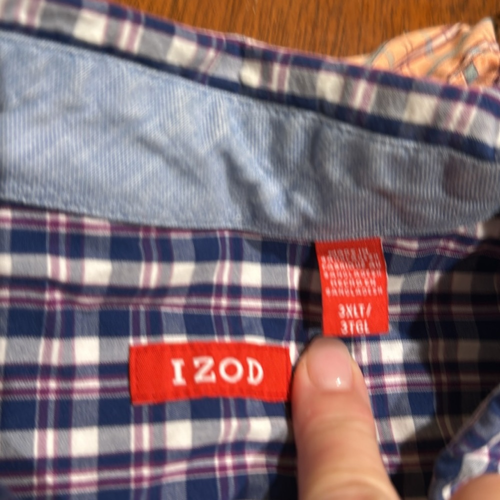 Bundle of 2 men’s Izod 3XLT Big/Tall button does, short sleeve dress shirts. EUC - Picture 2 of 4